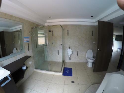 Sky Club Eco Hotel