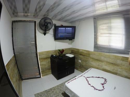 Sky Club Eco Hotel