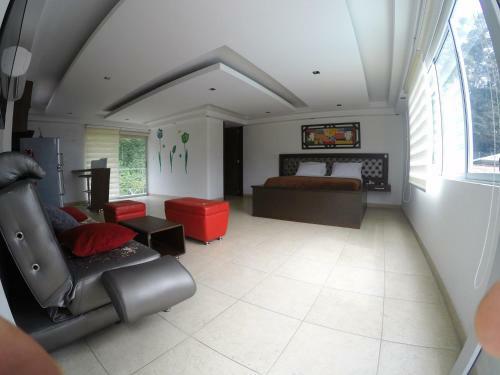 Sky Club Eco Hotel
