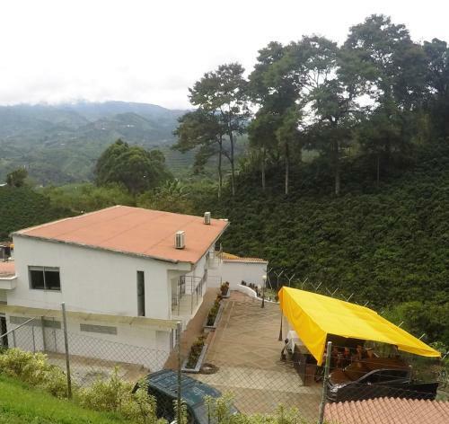 Sky Club Eco Hotel