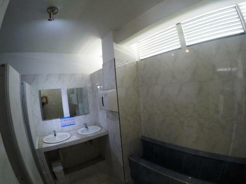 Sky Club Eco Hotel