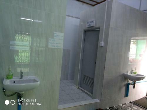 Hostal Best House Guest House