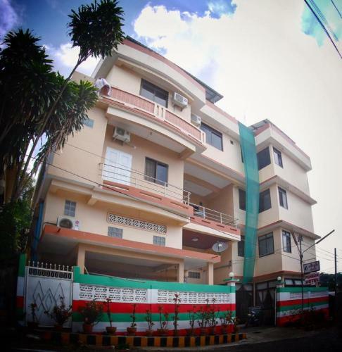 Penguin Hotel Kawthaung