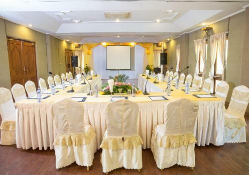 Royal Kaytumadi Hotel