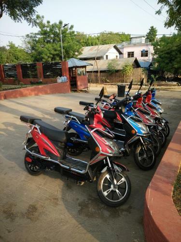 Bed & Breakfast Dormitory @ Law Ka Thit Sar Hotel