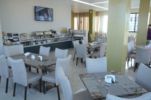 Blu Sky Hotel