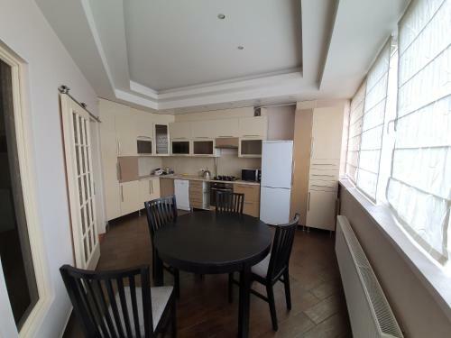Rent Lux Apartment In Chisinau