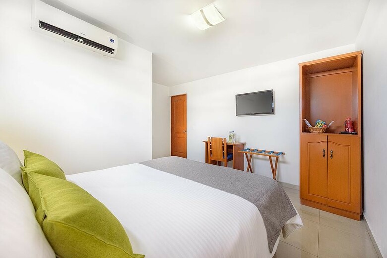 Optimum Hotel