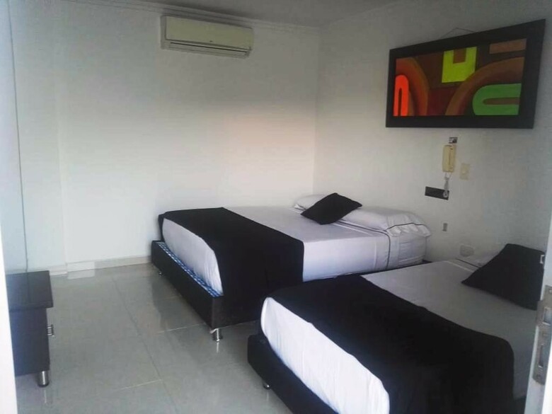 Confort Plaza Hotel