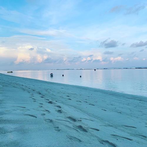 Hostal Rivethi Beach Hotel