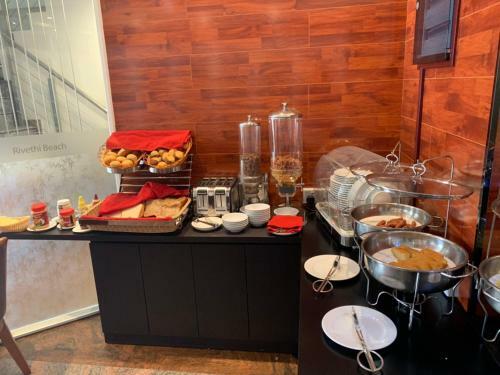 Hostal Rivethi Beach Hotel