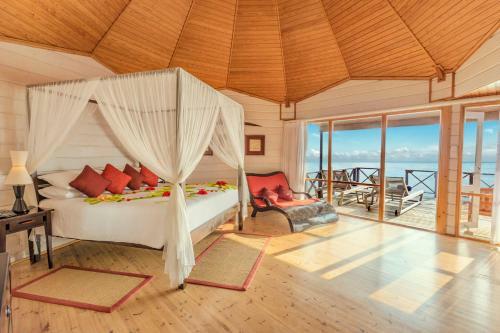 Hotel Komandoo Island Resort & Spa