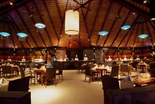 Hotel Komandoo Island Resort & Spa