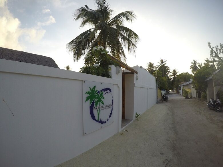 Hostal Rasdhoo View Inn