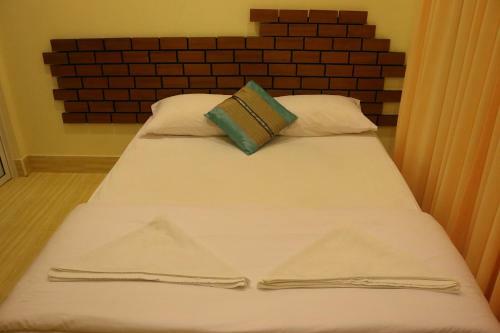 Hostal Ras Beach Inn