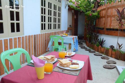 Hostal Equity Beach Holiday Bungalow