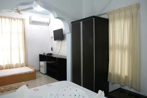 Hostal Azoush Tourist Guesthouse
