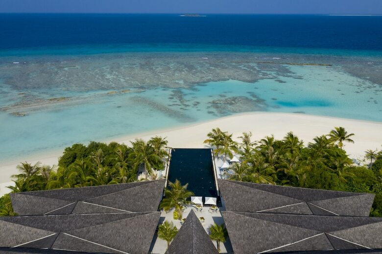 Hotel M?venpick Resort Kuredhivaru Maldives