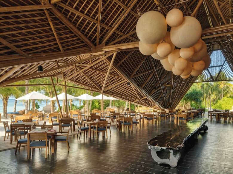 Hotel M?venpick Resort Kuredhivaru Maldives
