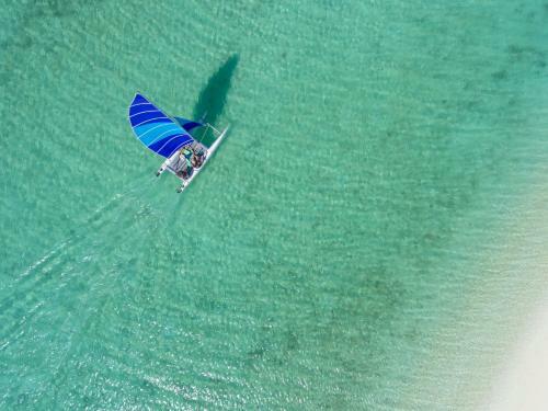 Hotel Holiday Island Resort