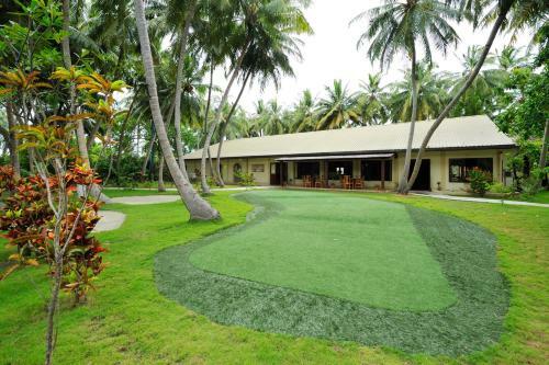 Hotel Holiday Island Resort
