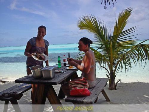 Hostal Faza View Inn