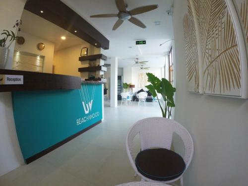 Hostal Beachwood Hotel And Spa At Maafushi
