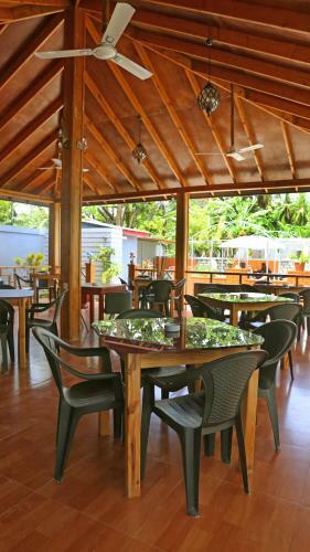 Hostal Charming Holiday Lodge