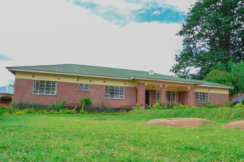 Lodge Fair Hills Guest House