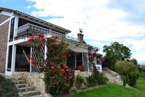 Hostal Miravalle Suites