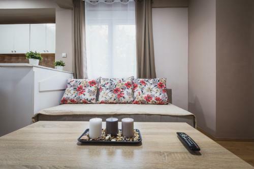 Axios Apartment