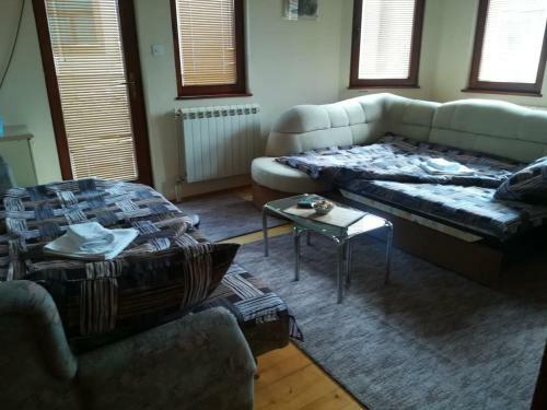 Hostal ***stefani Apartments