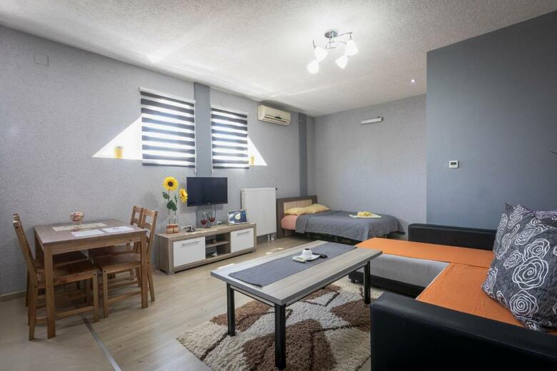G Apartment
