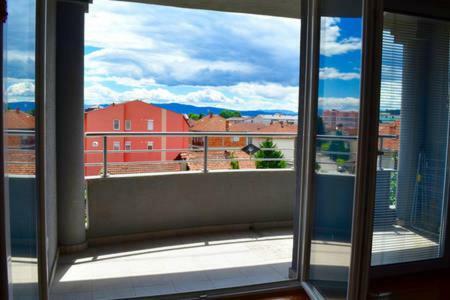 Spacious, Sunny Apartment
