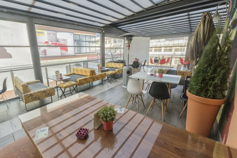 Hotel Lirak
