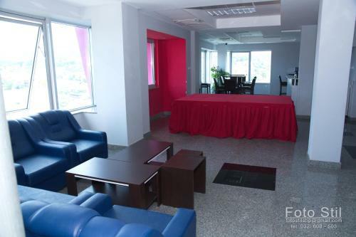 Radio Cafe Kanal 77 Hotel