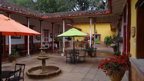Hacienda Santa Barbara Club Campestre