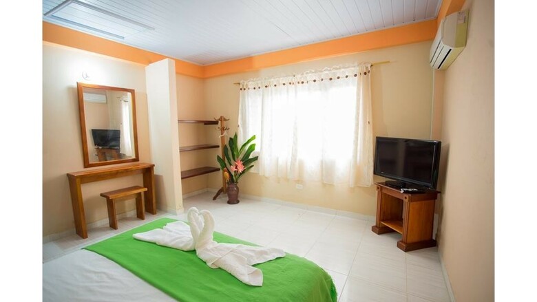 Hotel Caba�as Yakuruna