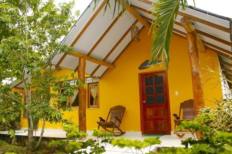 Hotel Caba�as Yakuruna