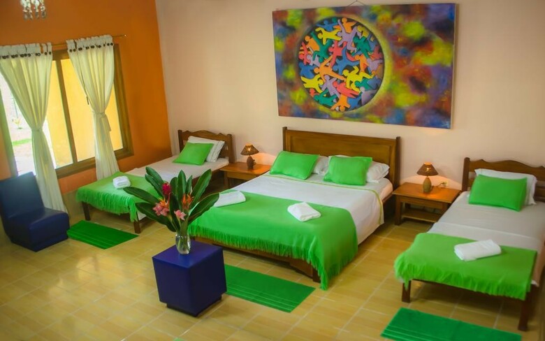 Hotel Caba�as Yakuruna