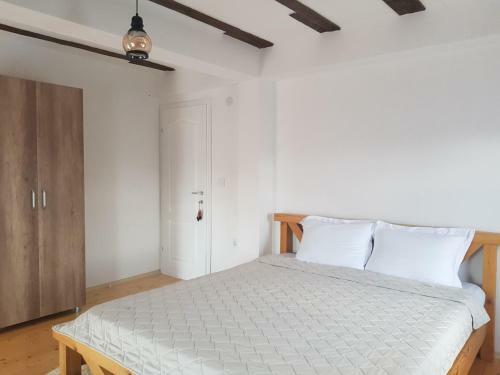 Lodge Ruseski Guest House