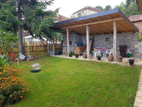 Lodge Ruseski Guest House