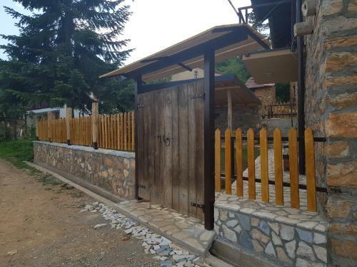 Lodge Ruseski Guest House