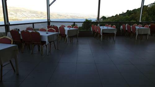 Blue Lake Hotel Saghbine Bekaa