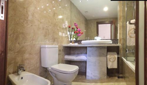 Delora Hotel And Suites