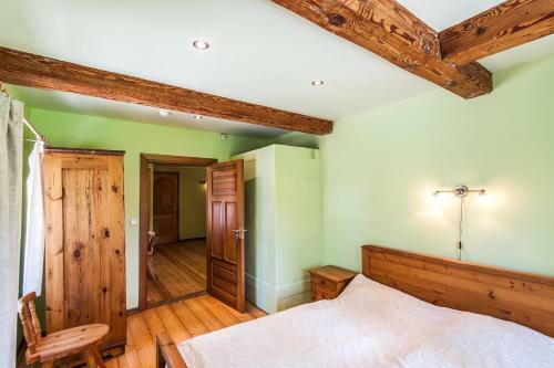 Hostal Lau?u Akmens