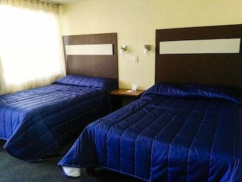 La Fuente Hotel & Suites