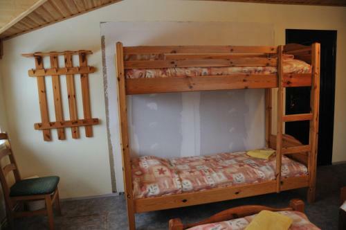 Posada Stren?i Guesthouse