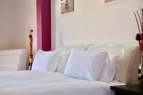 Hostal Joy Guest House Mabote