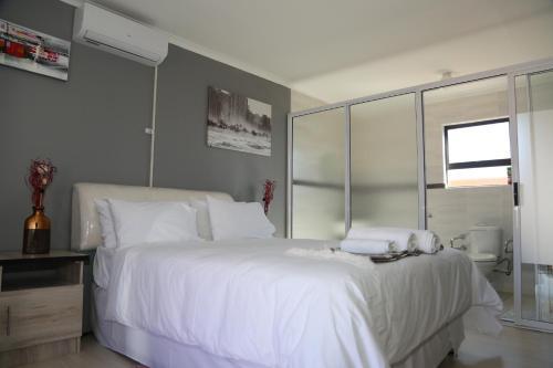 Hostal Joy Guest House Mabote